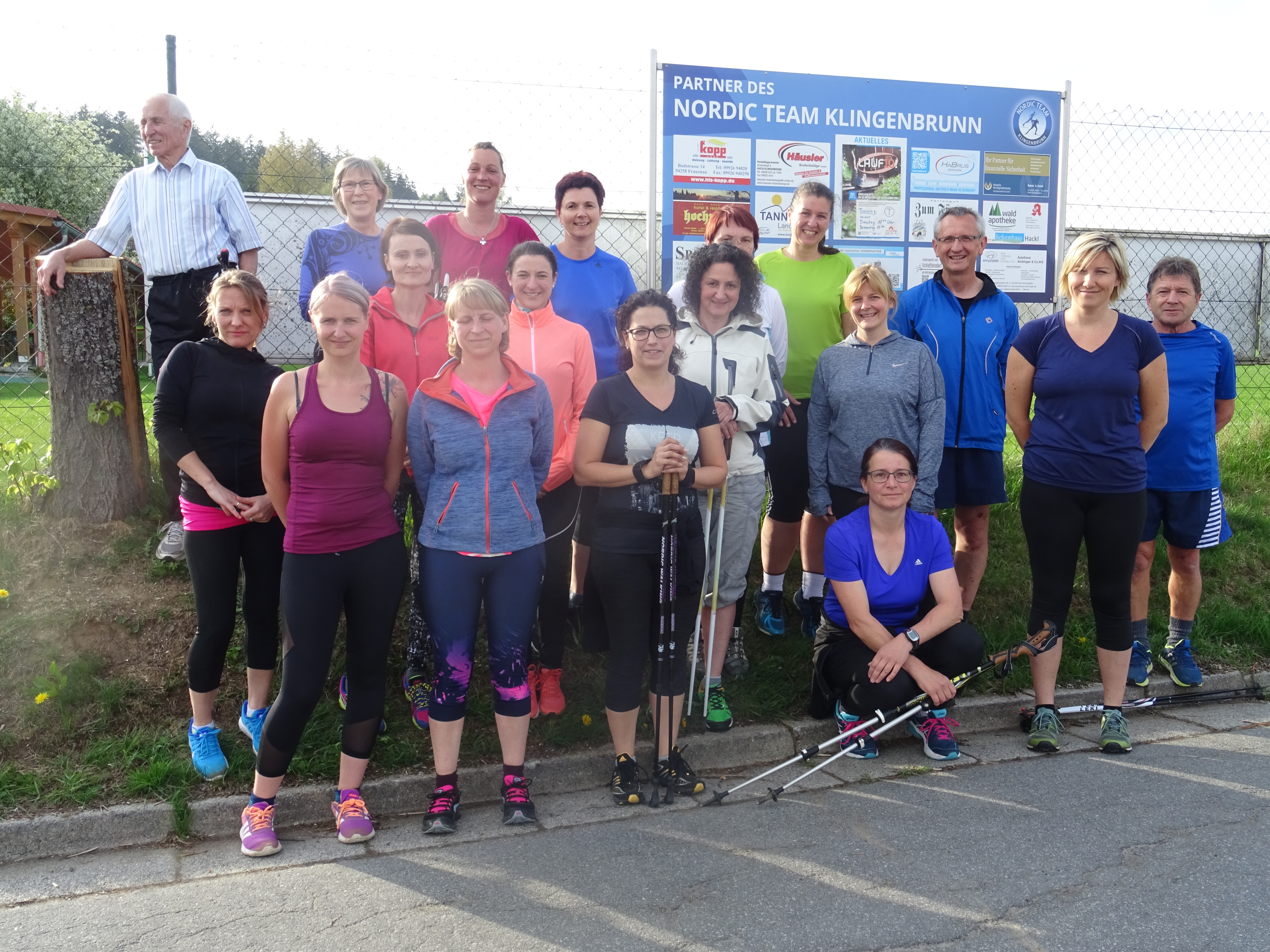 Etwa 20 Teilnehmer haben sich für Lauf 10! in Klingenbrunn begeistert und trainieren zweimal wöchentlich für den Abschlusslauf. Foto: Nordic Team Klingenbrunn