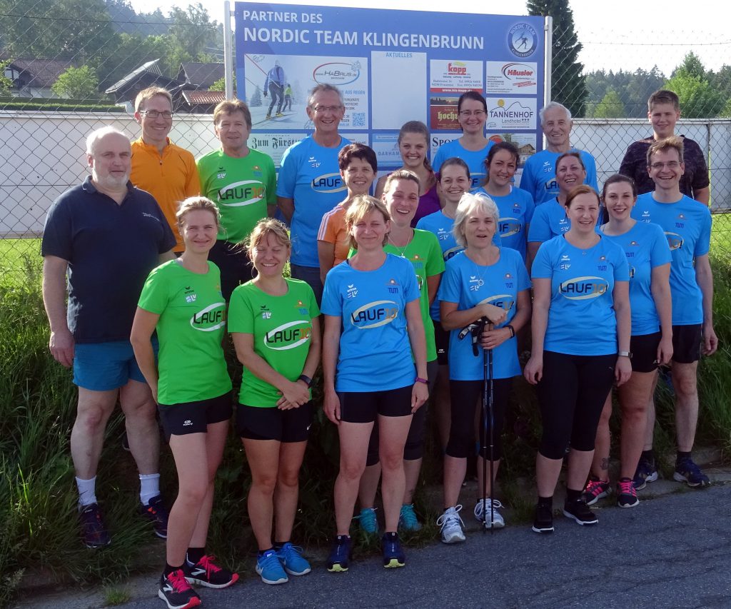 Die Lauf10-Trainingsgruppe des Nordic Teams bereitet sich intensiv auf den Abschlußlauf vor.